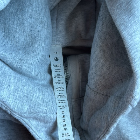 Lululemon zipup - Picture 4 of 7